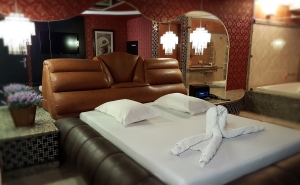 biz-motel-o-melhor-motel-em-grarapari-e-com-suites-tematicas